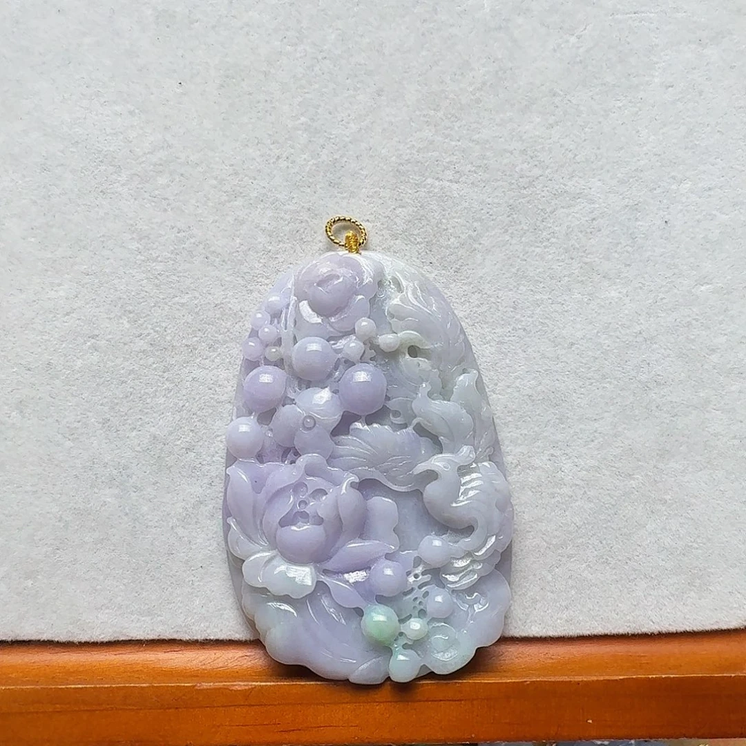 翡翠未镶嵌吊坠(赠链)
