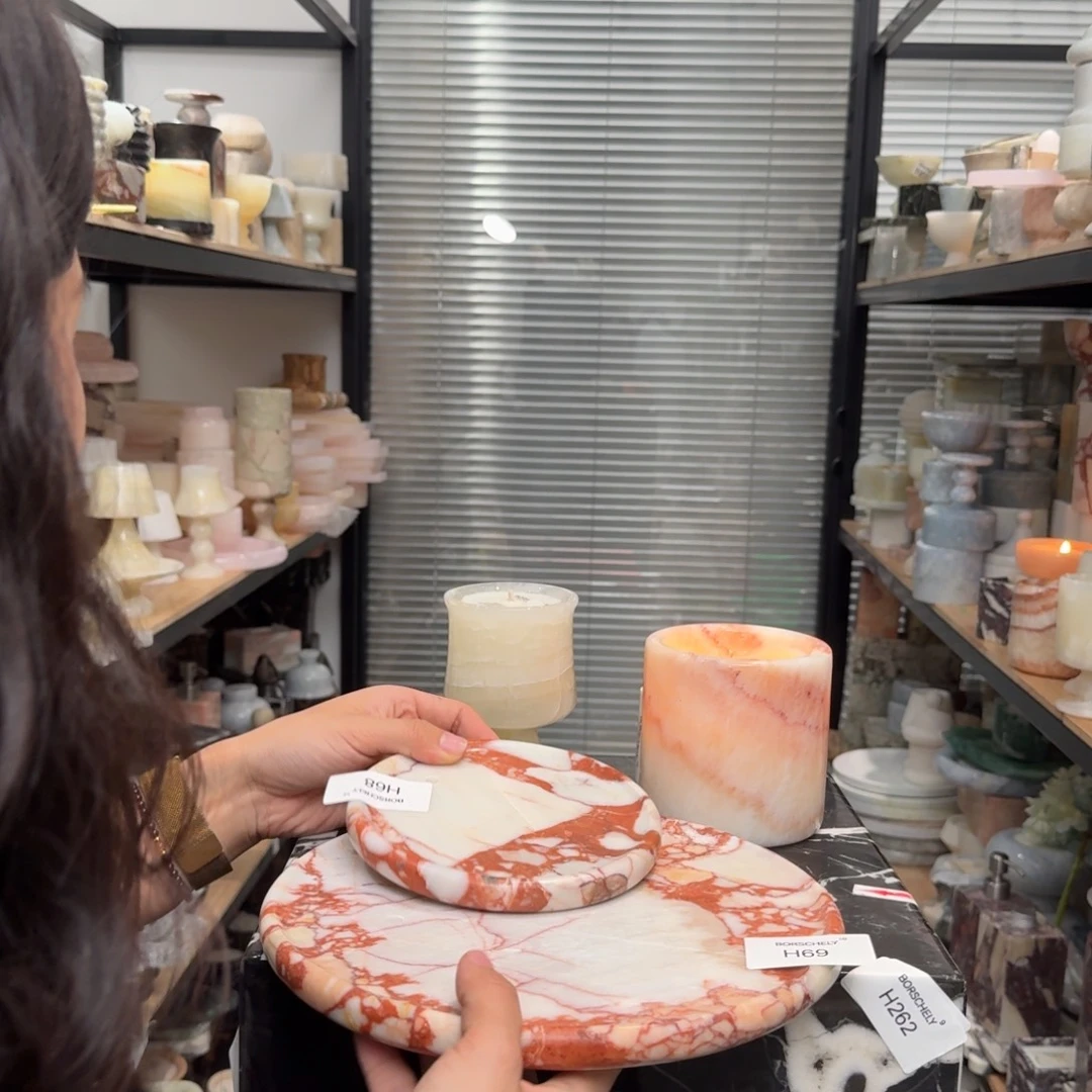 H68。H69。             置物架