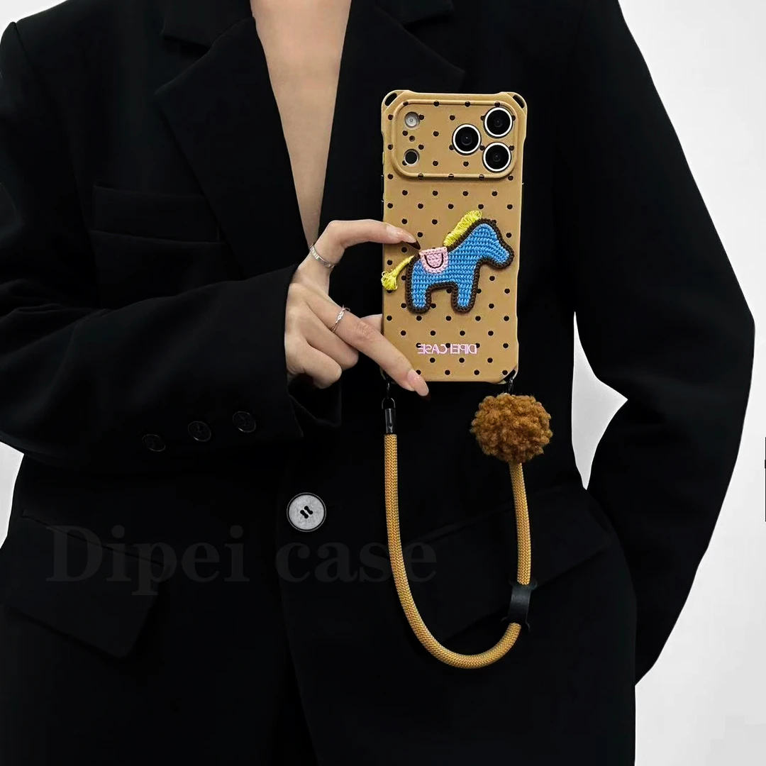 毛线小马四角开孔挂绳手机壳适用iPhone17promax华为Pura80小米15