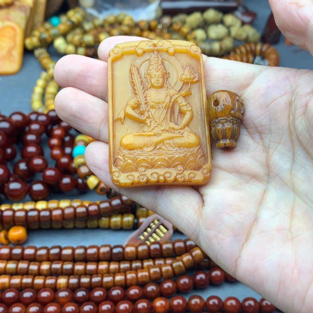 沉***默吊坠牛骨牛骨虚空藏菩萨