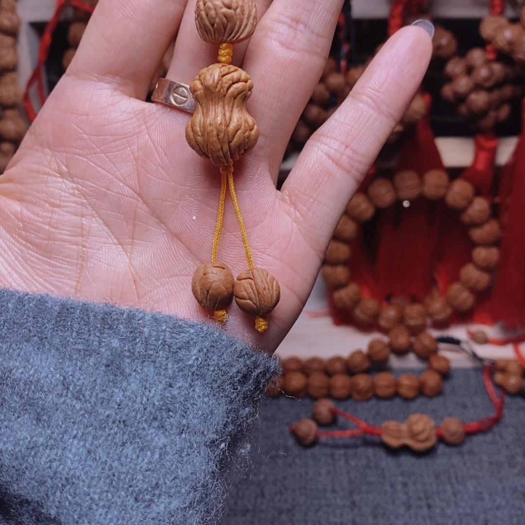 桃核吊坠龙纹桃枭