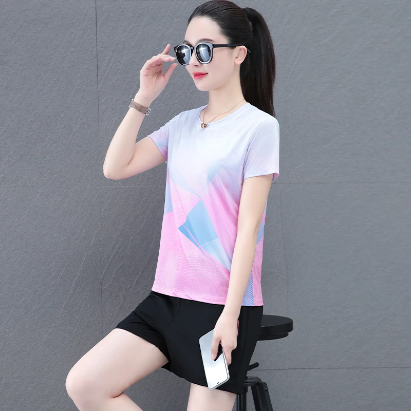 中老年妈妈夏装时尚冰丝速干短袖T恤女中年健身运动短裤两件套装