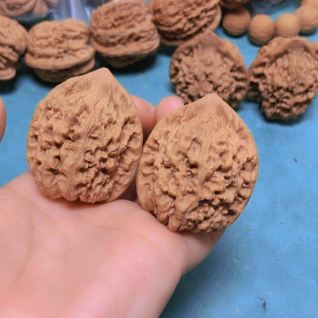 【闪购商品】把件核桃39官帽修尖