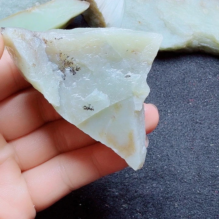 未镶嵌和田玉（糖玉）珠宝半成品
