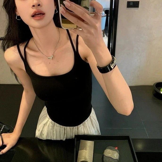 2025新品辣妹吊带背心带胸垫固定杯设计感薄款双肩带美背百搭女夏