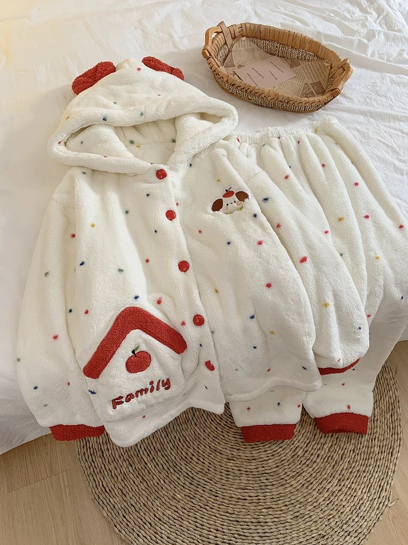 可爱彩色波点苹果小狗长毛绒睡衣女冬季加厚保暖连帽家居服可外穿