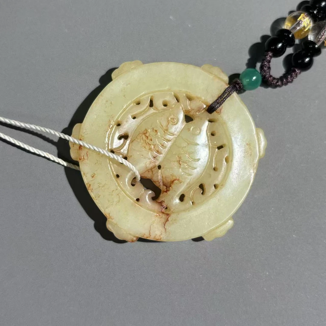 清代和田玉黄玉鱼