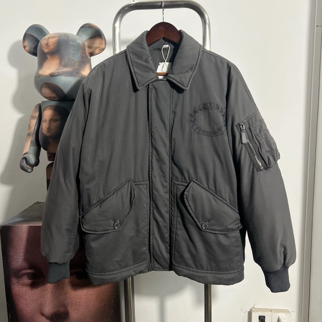 99新 BURBERRY/博柏利 羽绒服 AA1704尺码：S 衣长71 胸围65