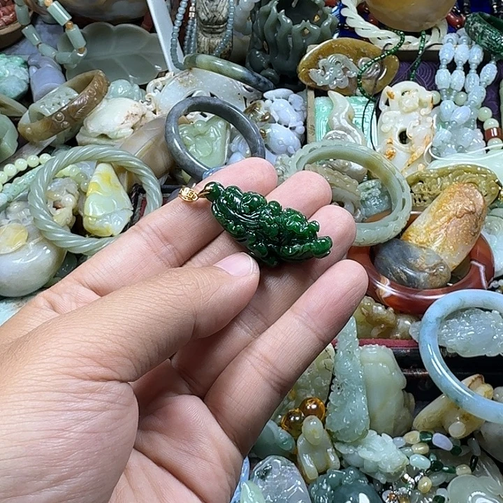 田***倩翡翠未镶嵌挂件8888888888