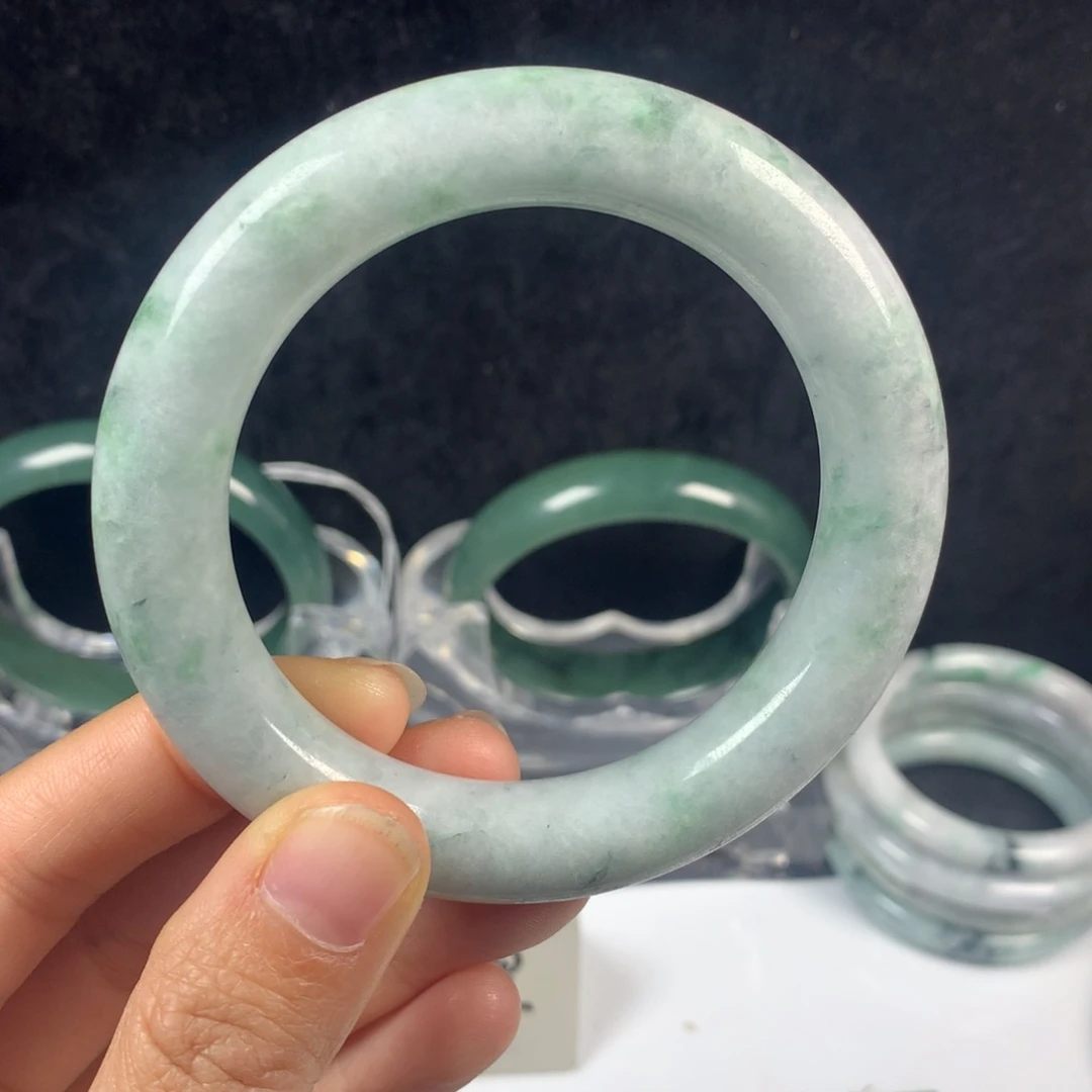翡翠未镶嵌手镯19号   54.6圈
