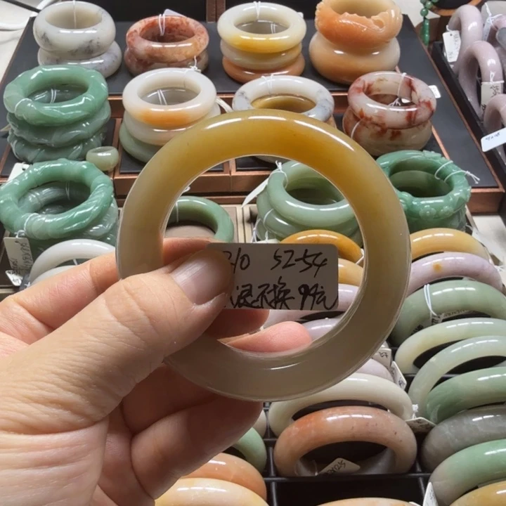 石英质玉未镶嵌手镯