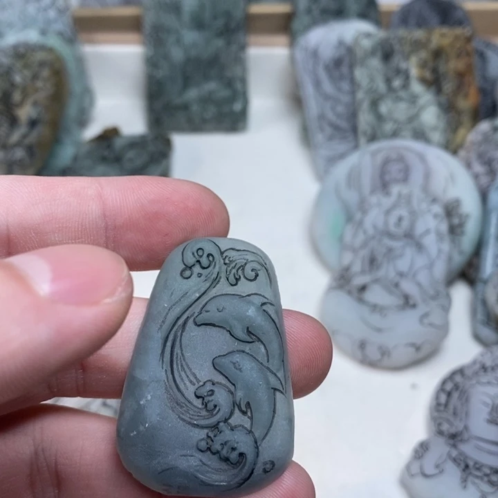 定制翡翠未镶嵌翡翠