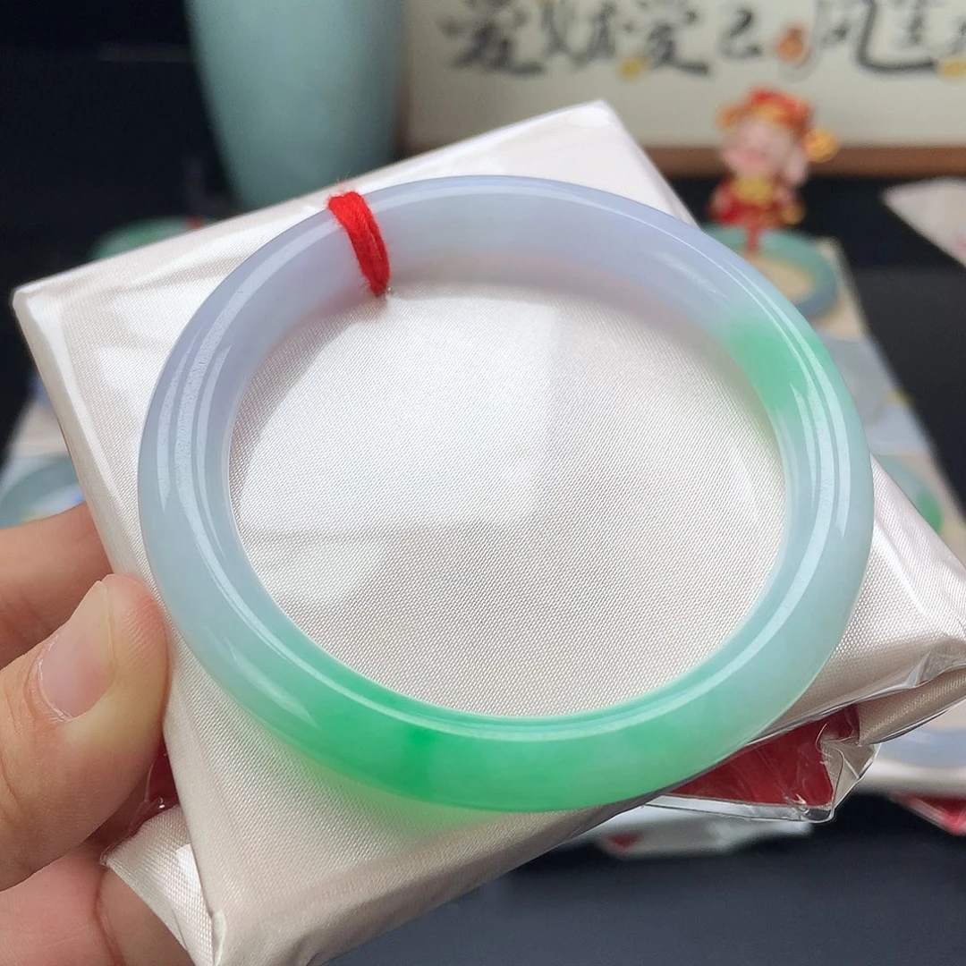 翡翠未镶嵌手镯39号春彩