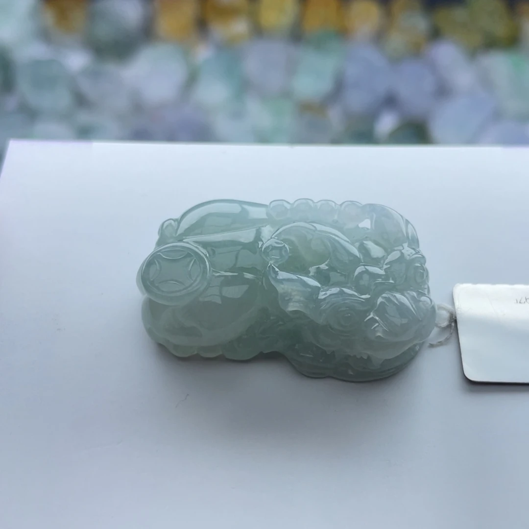 翡翠颈饰未镶嵌貔貅