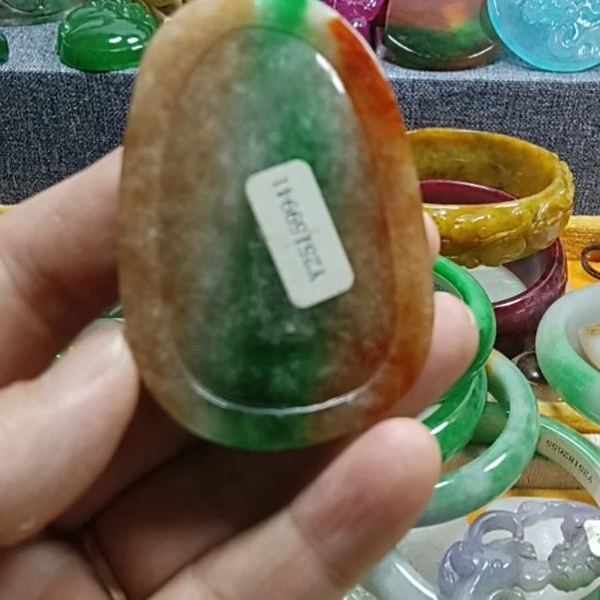 用***4翡翠未镶嵌挂件翡翠