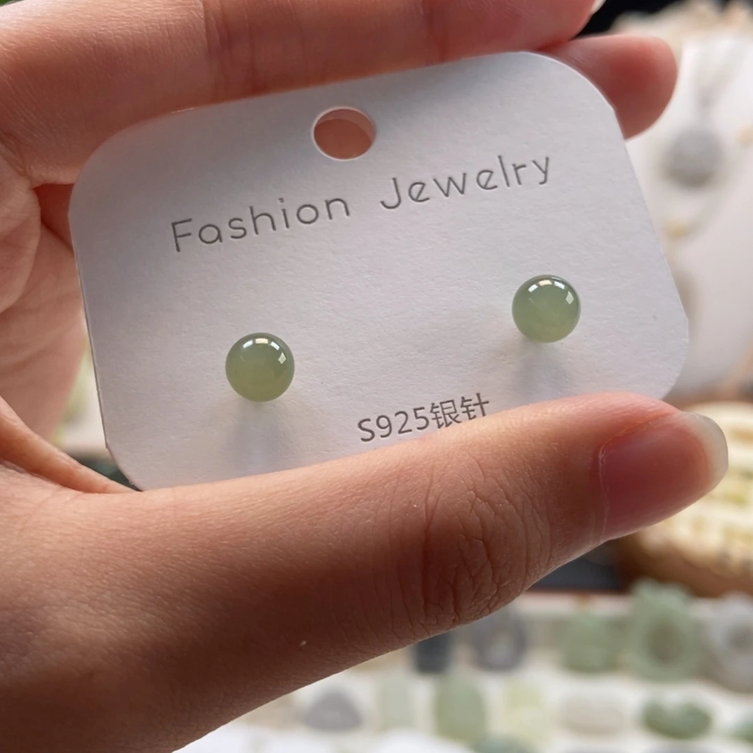 和田玉银S925镶嵌耳饰卡六晴绿
