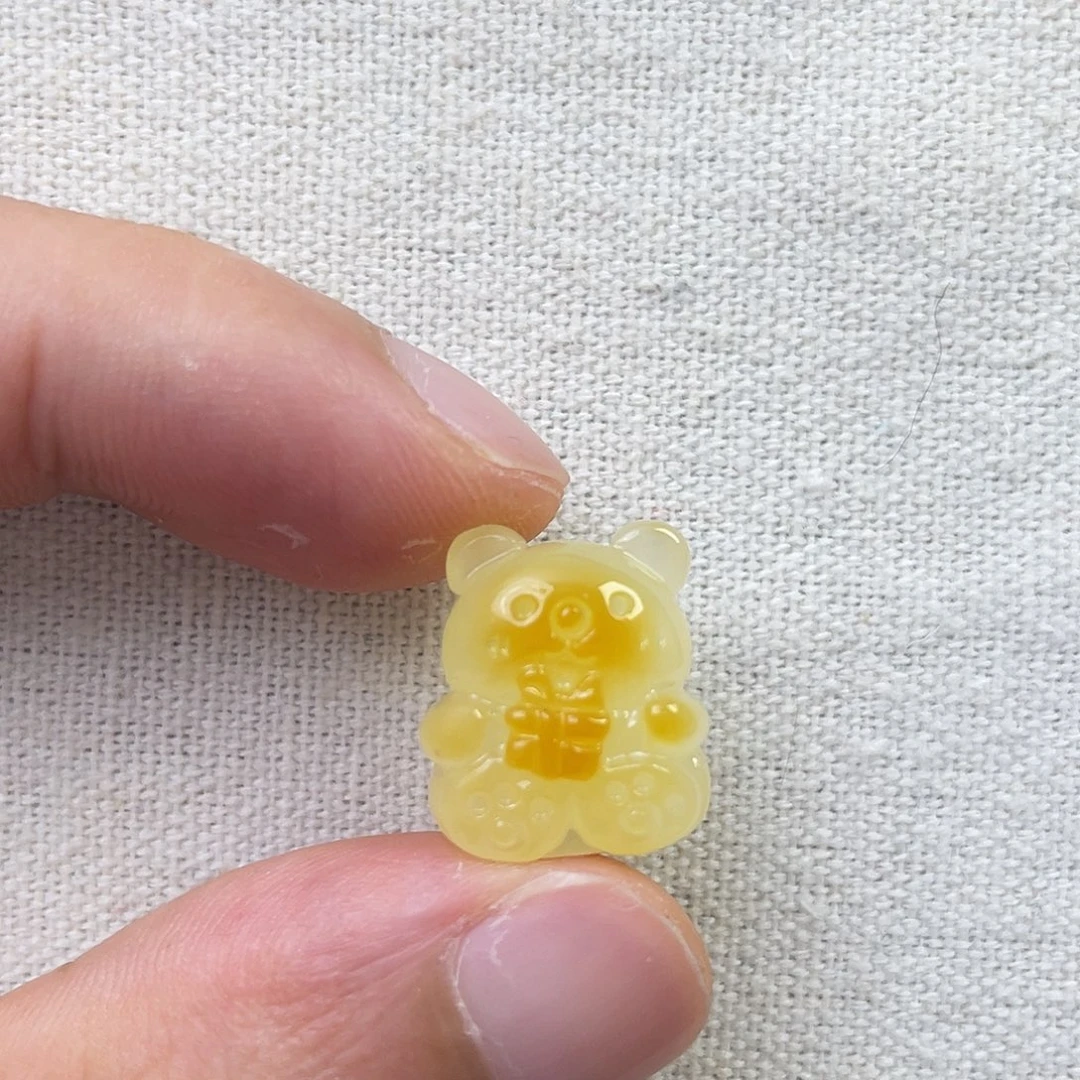 裸石琥珀未镶嵌小熊
