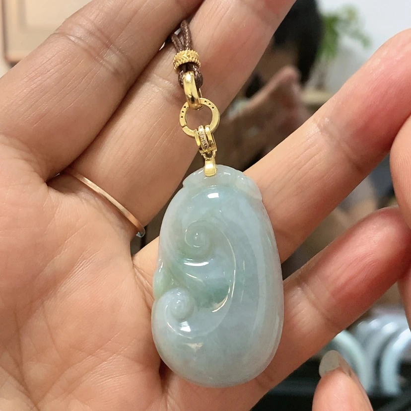 【闪购商品】翡翠18K金镶嵌颈饰