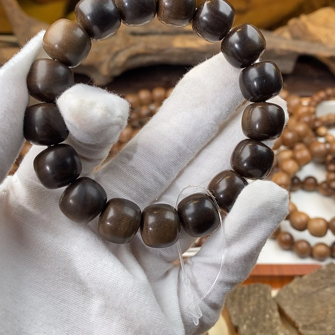 逗***爷檀香木无事牌全沉水12*13印度迈索尔檀香老料