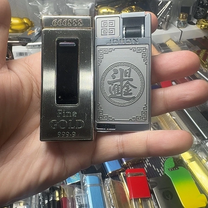 一个太阳能和日进斗金充气打火机
