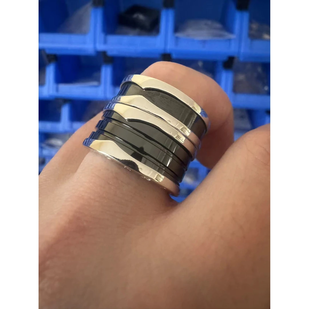 925银陶瓷戒指 时尚百搭银制品宽窄宝家黑陶戒指