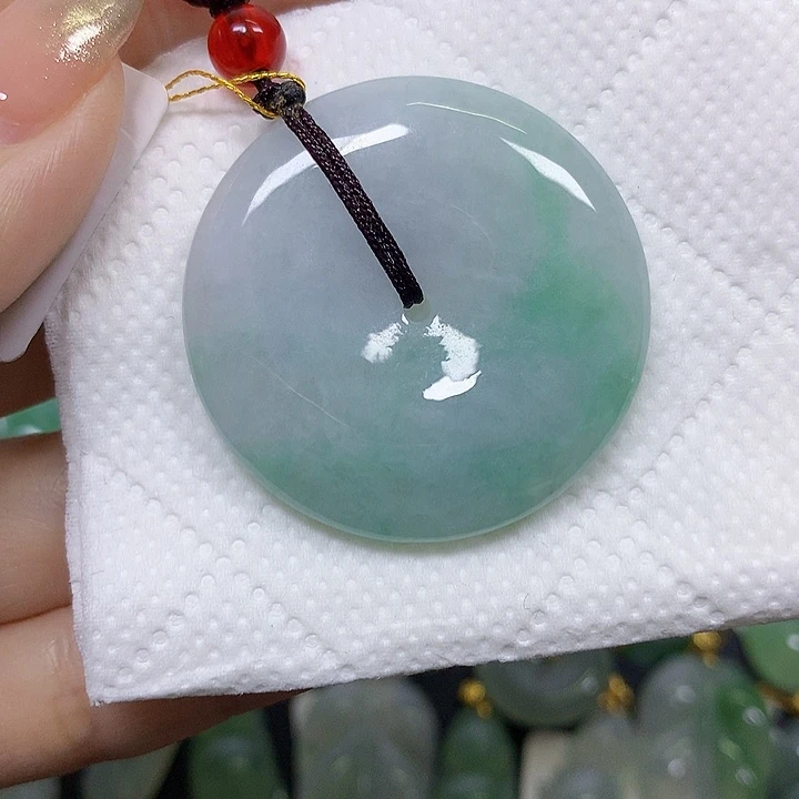 翡翠未镶嵌颈饰挂件