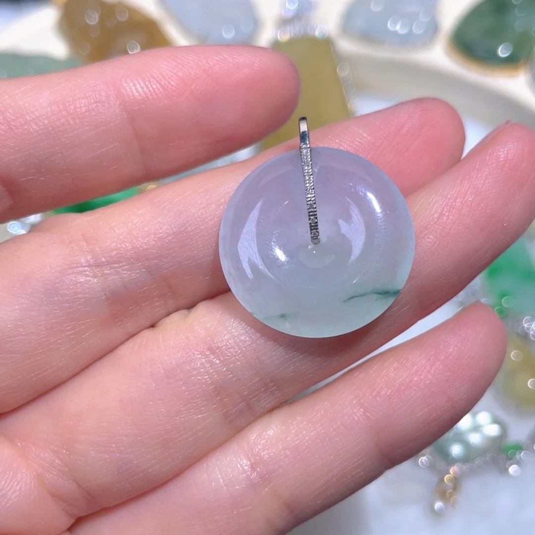 翡翠颈饰18K金镶嵌翡翠