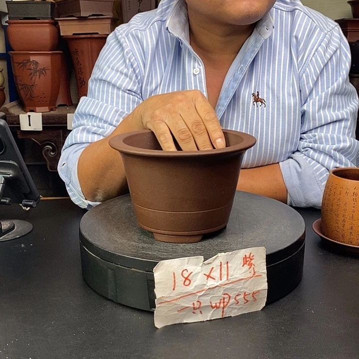 紫砂花盆货号一只WP555