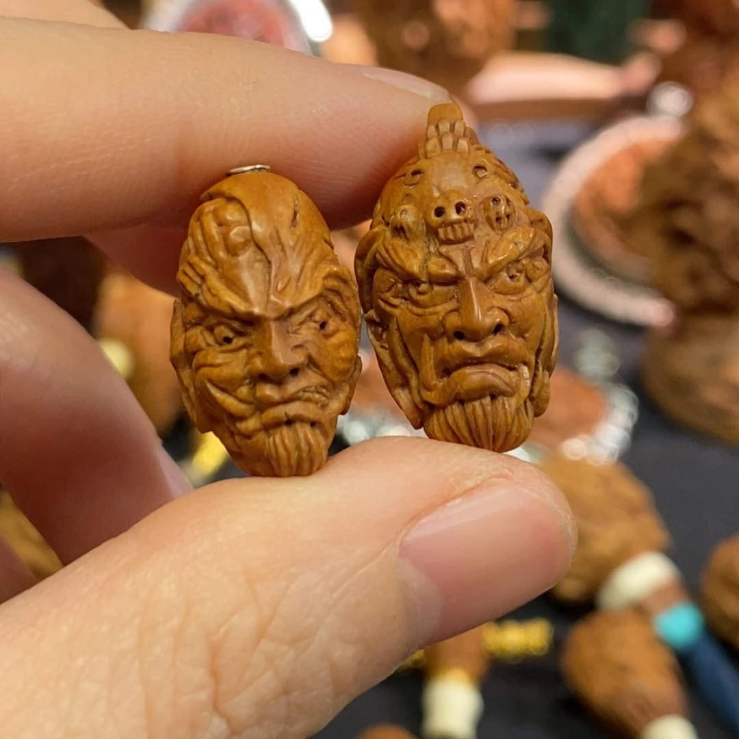 潍坊核雕桃核雕刻人物