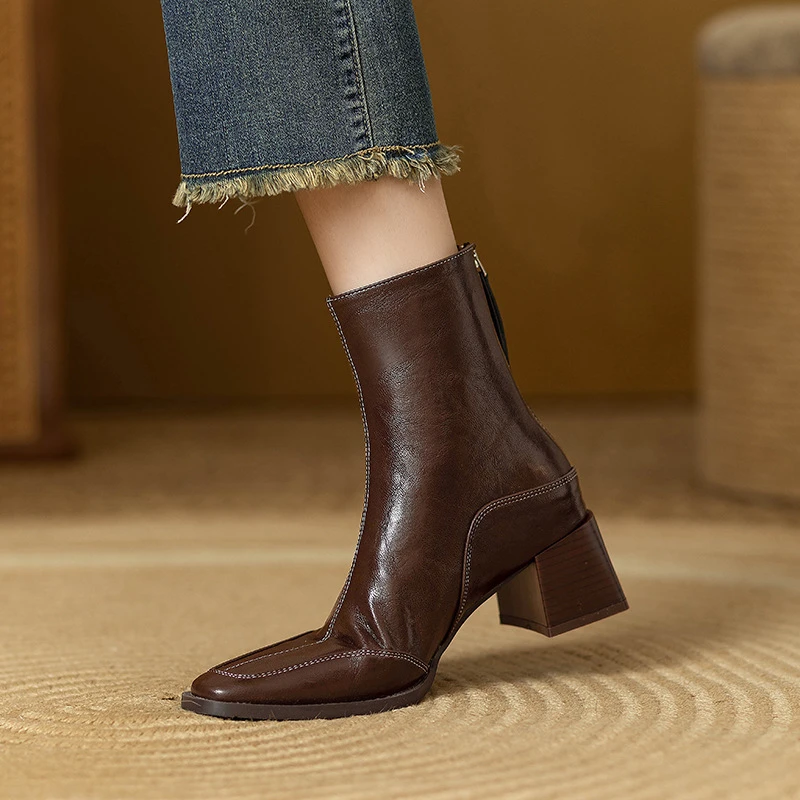 棕色瘦瘦靴女粗跟秋冬新款气质高级感法式后拉链方头高跟短靴踝靴