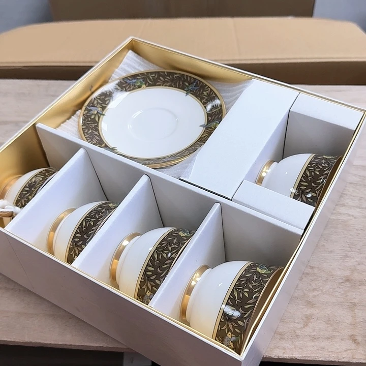 瓷片瓷器。