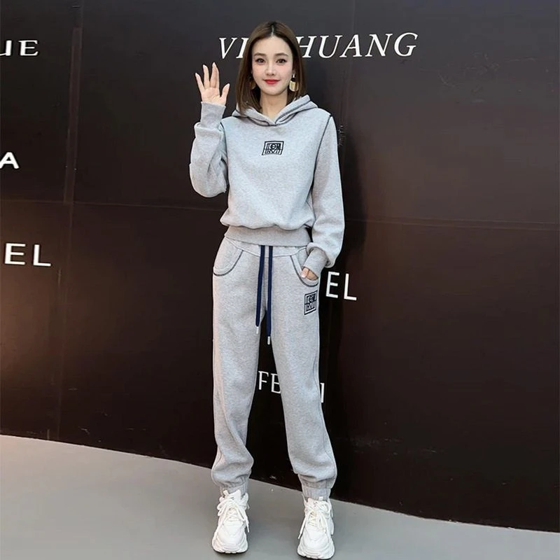 2025冬季加绒加厚时尚套装女高级感连帽卫衣束脚裤运动套装女