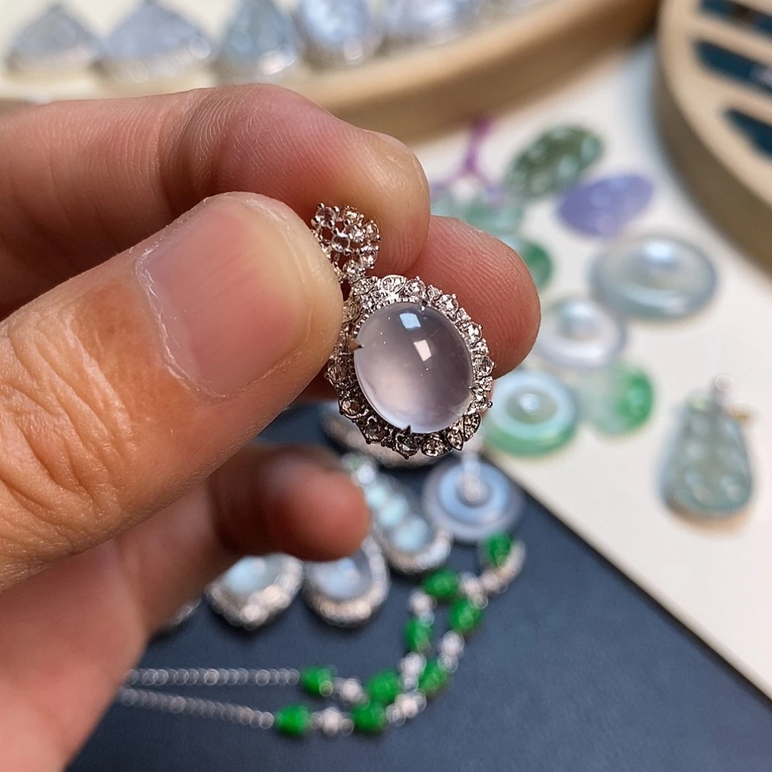 翡翠18K金镶嵌吊坠(不含链)蛋面