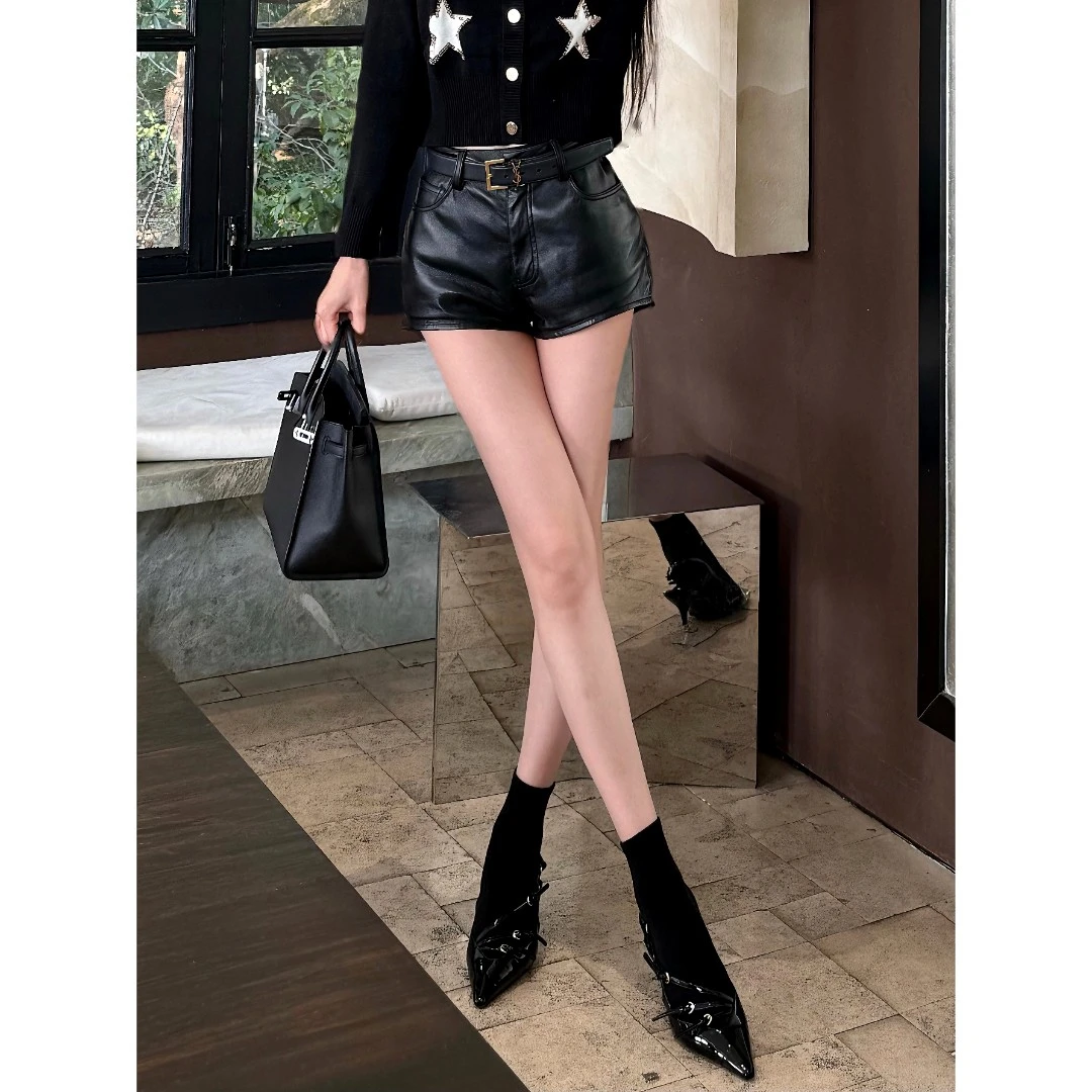 美式复古黑色PU皮短裤a字热皮裤 P258811