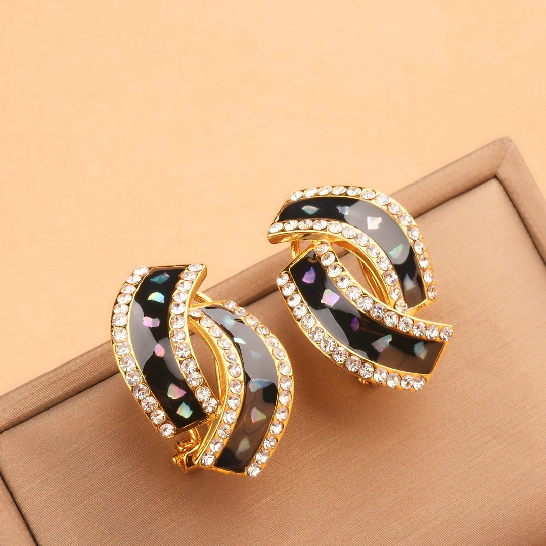 铜合金合成锆石耳饰 新款时尚贝壳耳钉高级感轻奢耳环女韩国网红