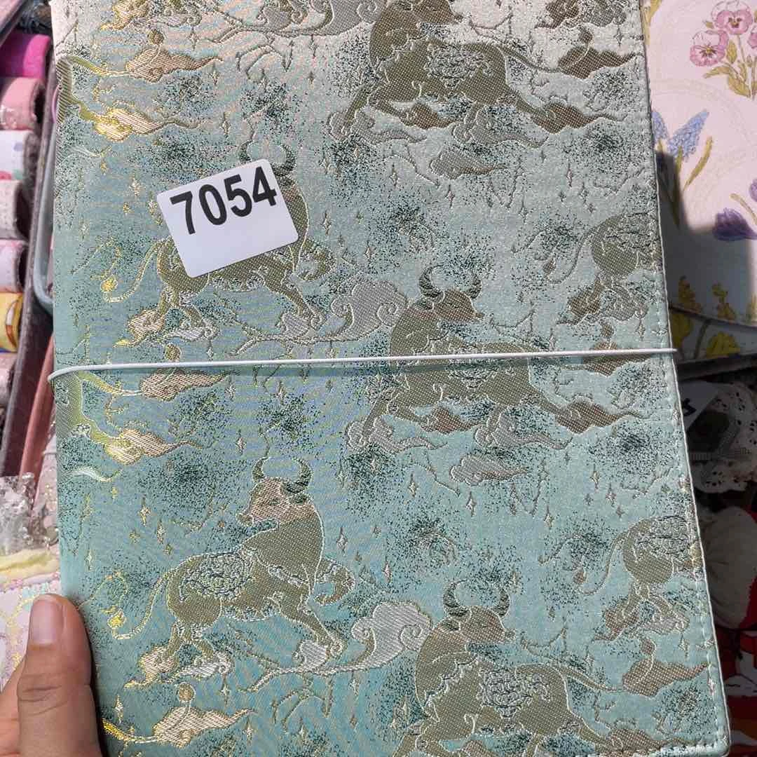 刺绣嘉*B5 活页加空白纸7054。