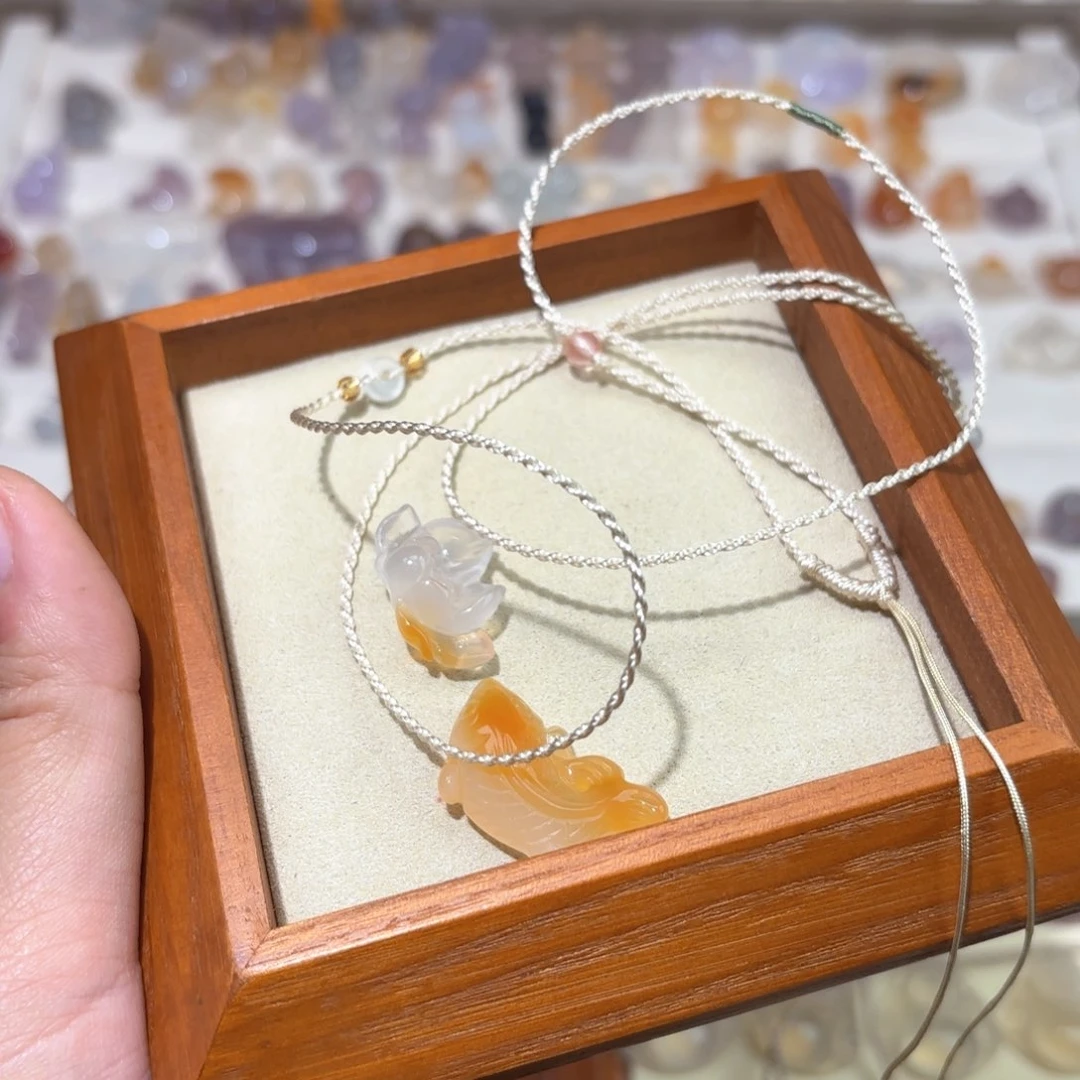 玛瑙/玉髓颈饰未镶嵌S****?