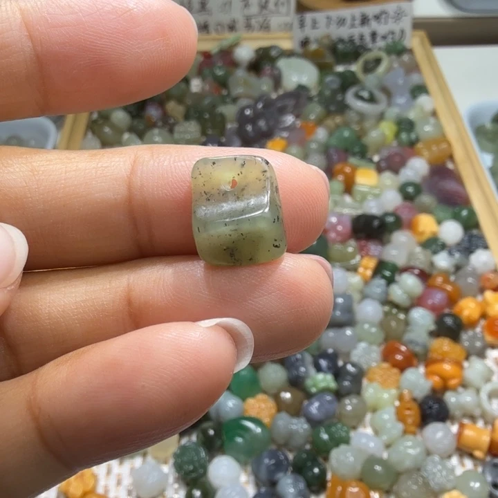和田玉未镶嵌珠宝半成品