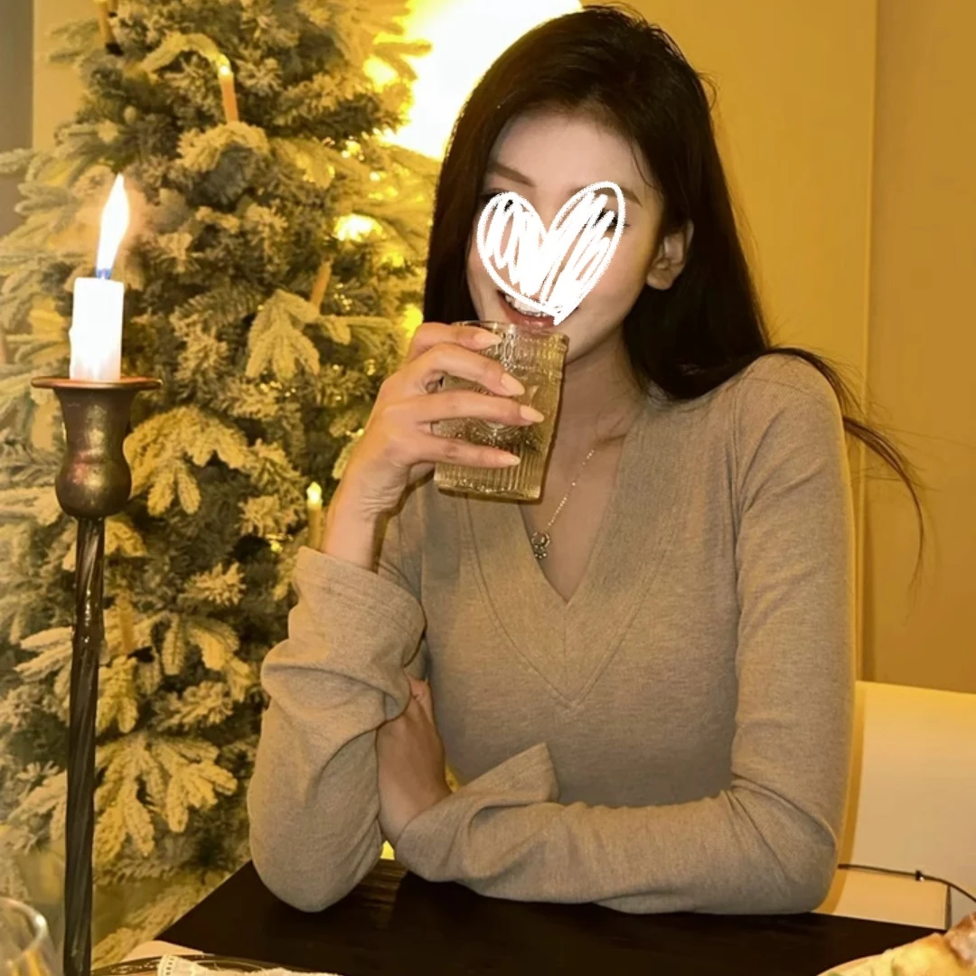 YIDENG2025韩系纯欲性感V领修身正肩打底针织衫女辣妹显瘦上衣