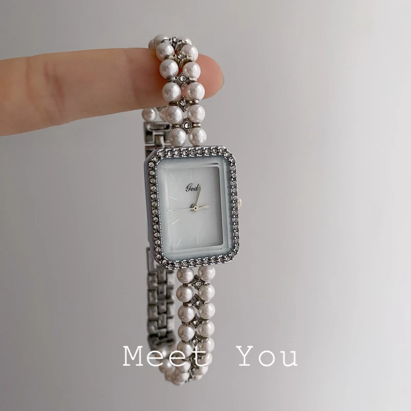 女士轻奢小众方形珍珠镶钻高级感石英手表