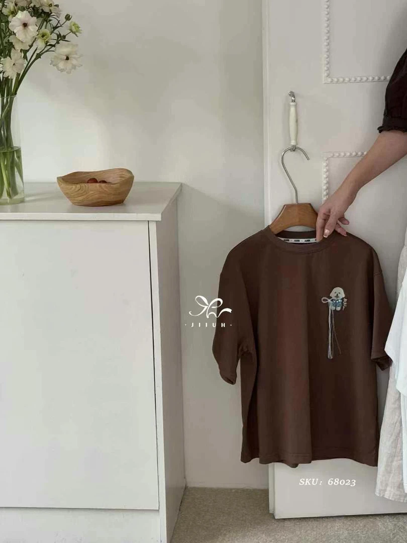 8023儿童夏款亮钻小狗短袖