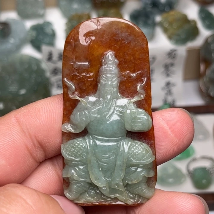 颈饰未镶嵌翡翠关公