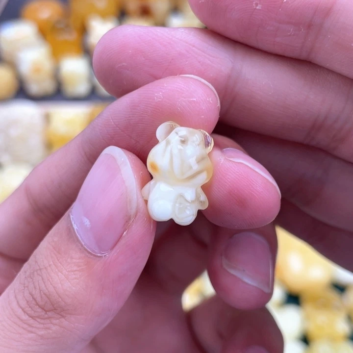 裸石琥珀未镶嵌蜜蜡