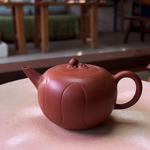 紫砂茶壶壶**予宜兴紫砂狮球半手红泥