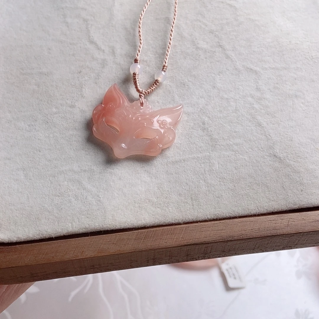 洛***倾石英质玉未镶嵌颈饰024