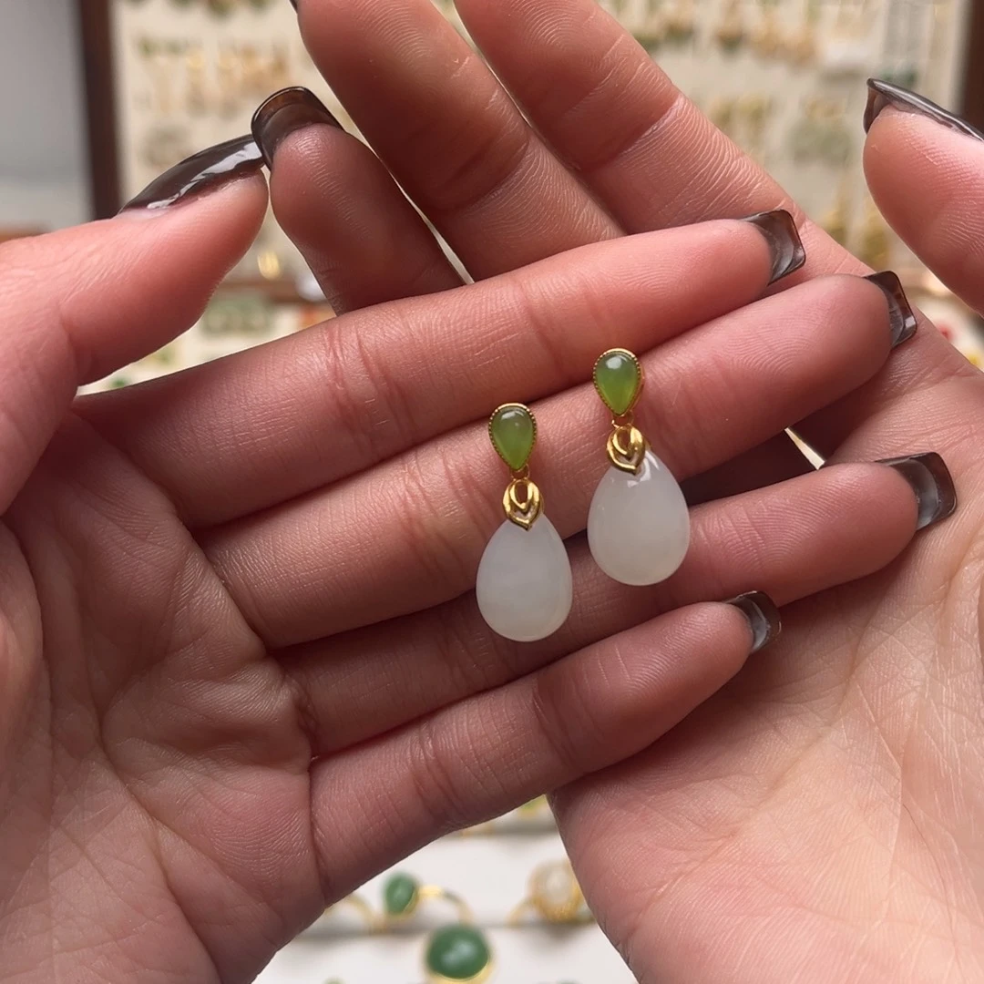 和田玉银S925镀金镶嵌耳坠