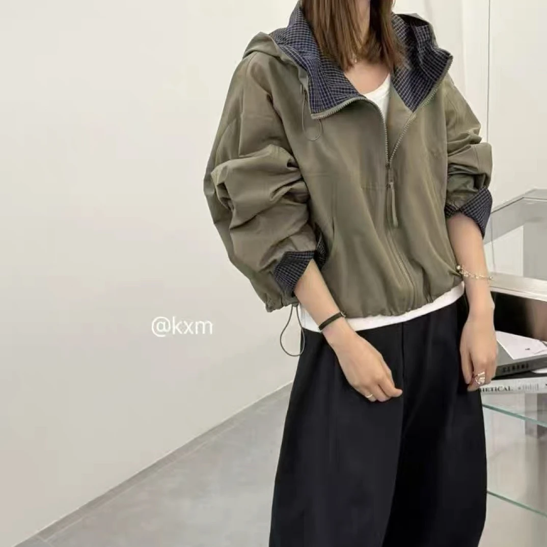 韩版时尚百搭宽松显瘦连帽冲锋衣短外套女2025秋季新款休闲上衣潮