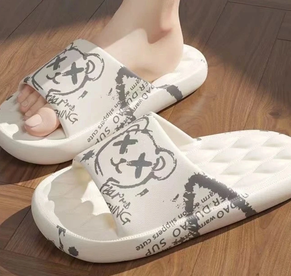 拖鞋居家休闲纯白