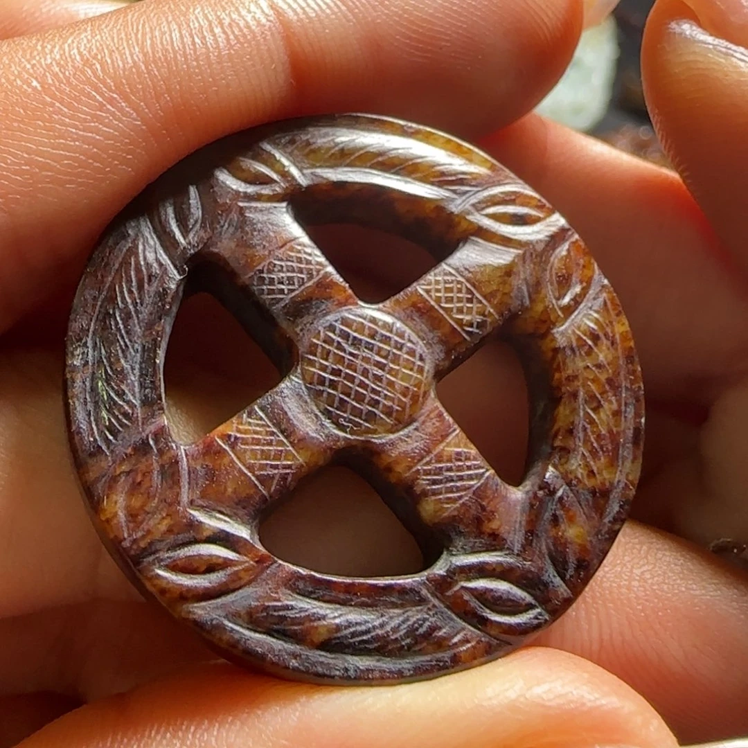 和田玉未镶嵌挂件