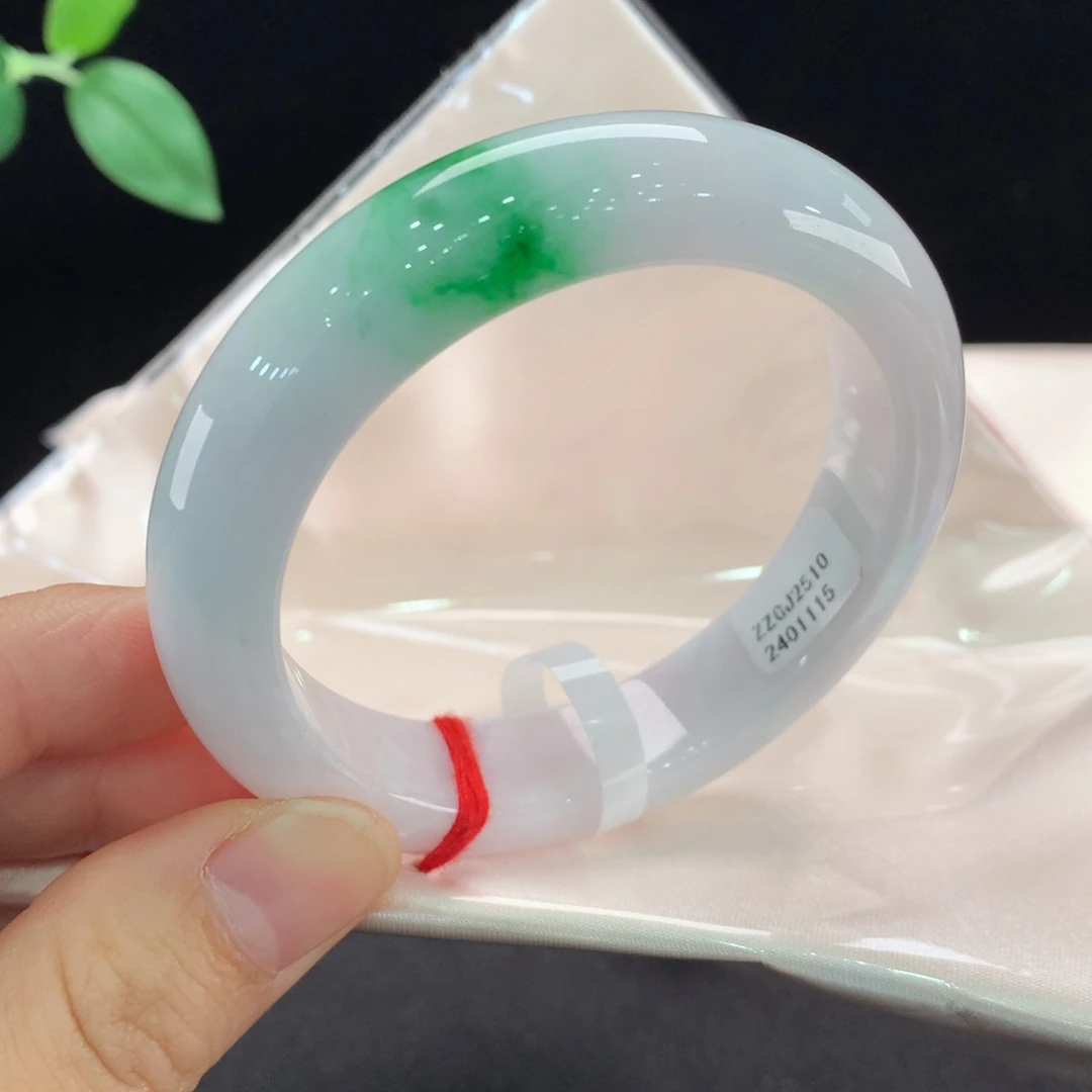 翡翠未镶嵌手镯1115